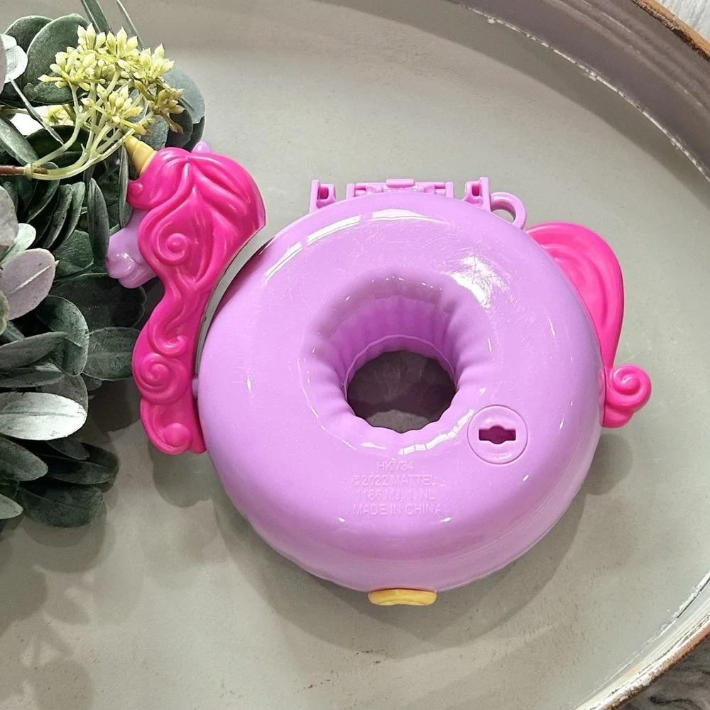 Polly Pocket Sparkle Cove Adventure‎ Unicorn Floatie Compact with 2 Chairs
